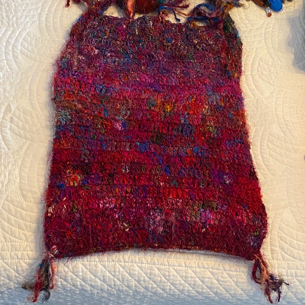 Handmade silk Multicolor Knit Crossbody Bag - Vibrant Pink & Red - Picture 8 of 12